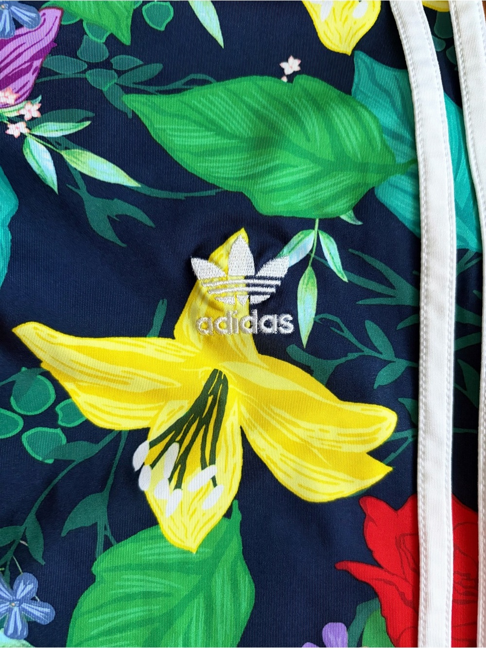 adidas Originals Blossom of Life Floral 3-Stripes Leggings XL NWT
- Navy Multi - Picture 7 of 14